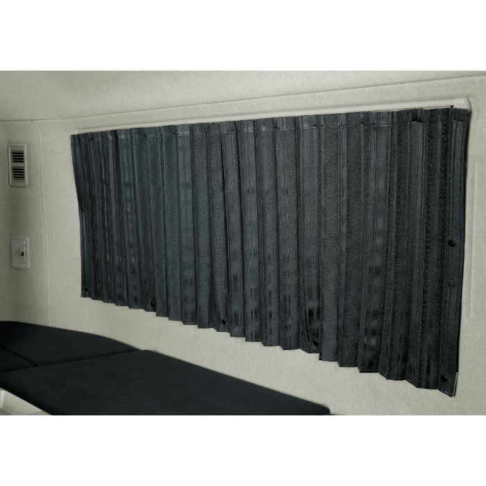 REAR CURTAIN