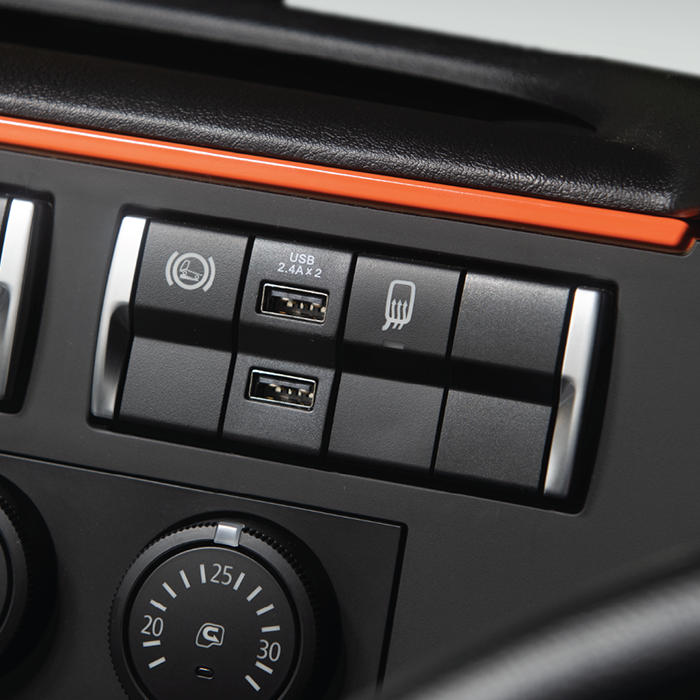 USBスイッチホール 24V
